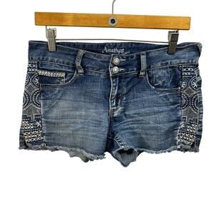 Amethyst Jeans Embroidered Denim Cutoff Shorts Boho Festival Style